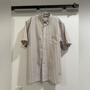 Daniel Cremieux short sleeve button down, XXL. White, beige,& gray strip…